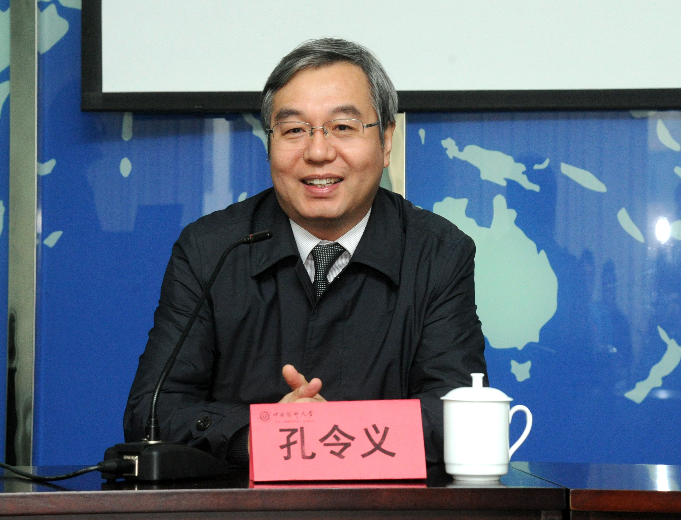 中国药科大学副校长孔令义教授在培训班讲话